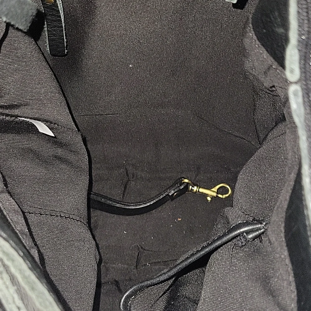 Duluth Trading Co. Black Leather Hobo Crossbody Shoulder Bag